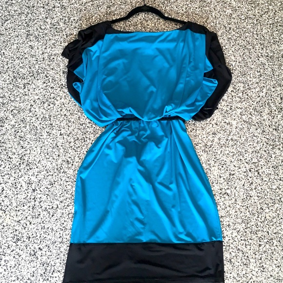 Sangria ✦ Two-tone Open Sleeve Dress (size 6) - Picture 2 of 6